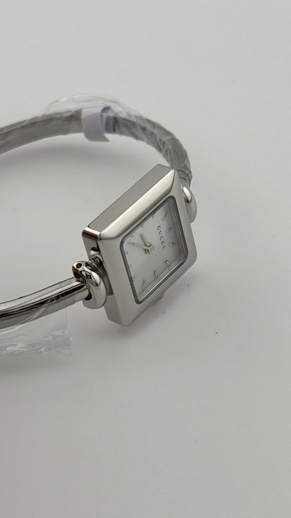 rank S 保存品！Gucci 貝母面bangle watch