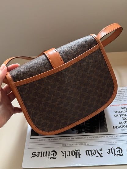 Vintage Celine macadam crossbody bag🧸