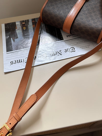 Vintage Celine macadam crossbody bag🧸
