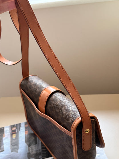 Vintage Celine macadam crossbody bag🧸