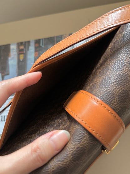 Vintage Celine macadam crossbody bag🧸