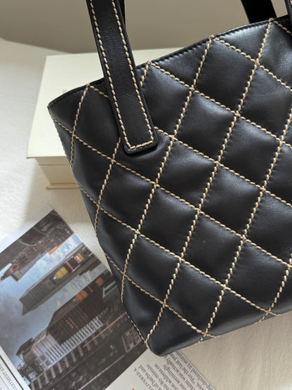 Vintage Chanel calfskin vivian tote