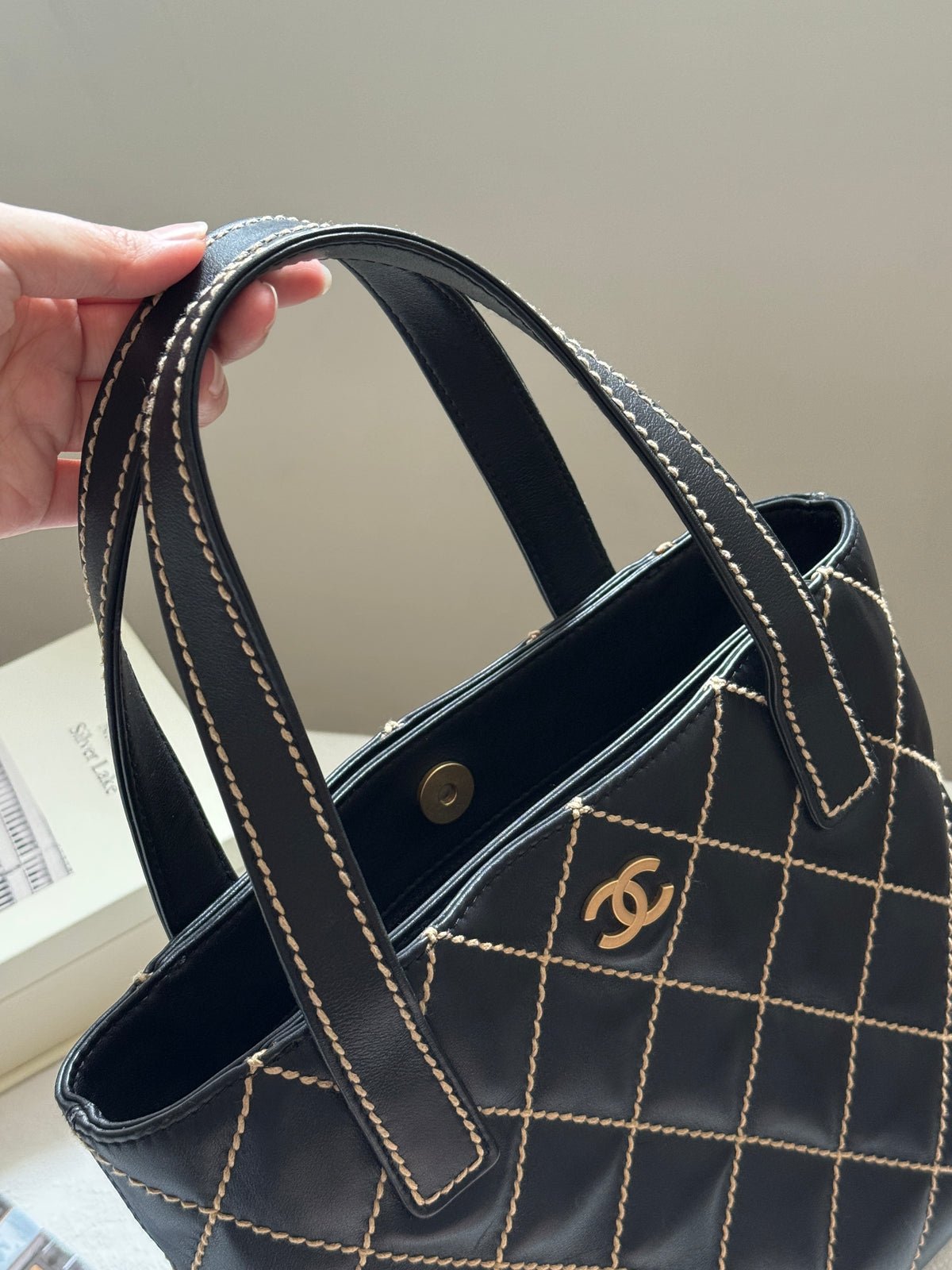 Vintage Chanel calfskin vivian tote