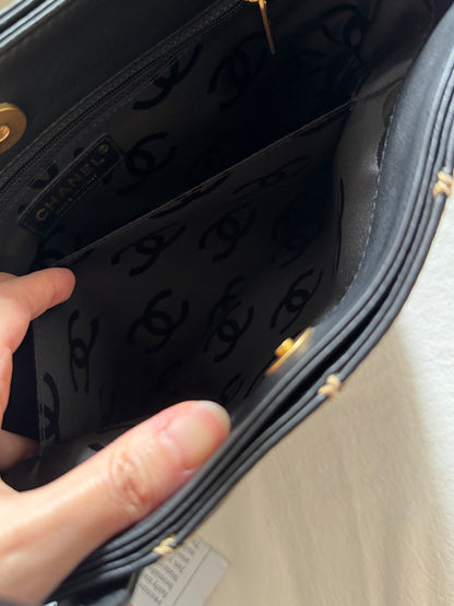 Vintage Chanel calfskin vivian tote