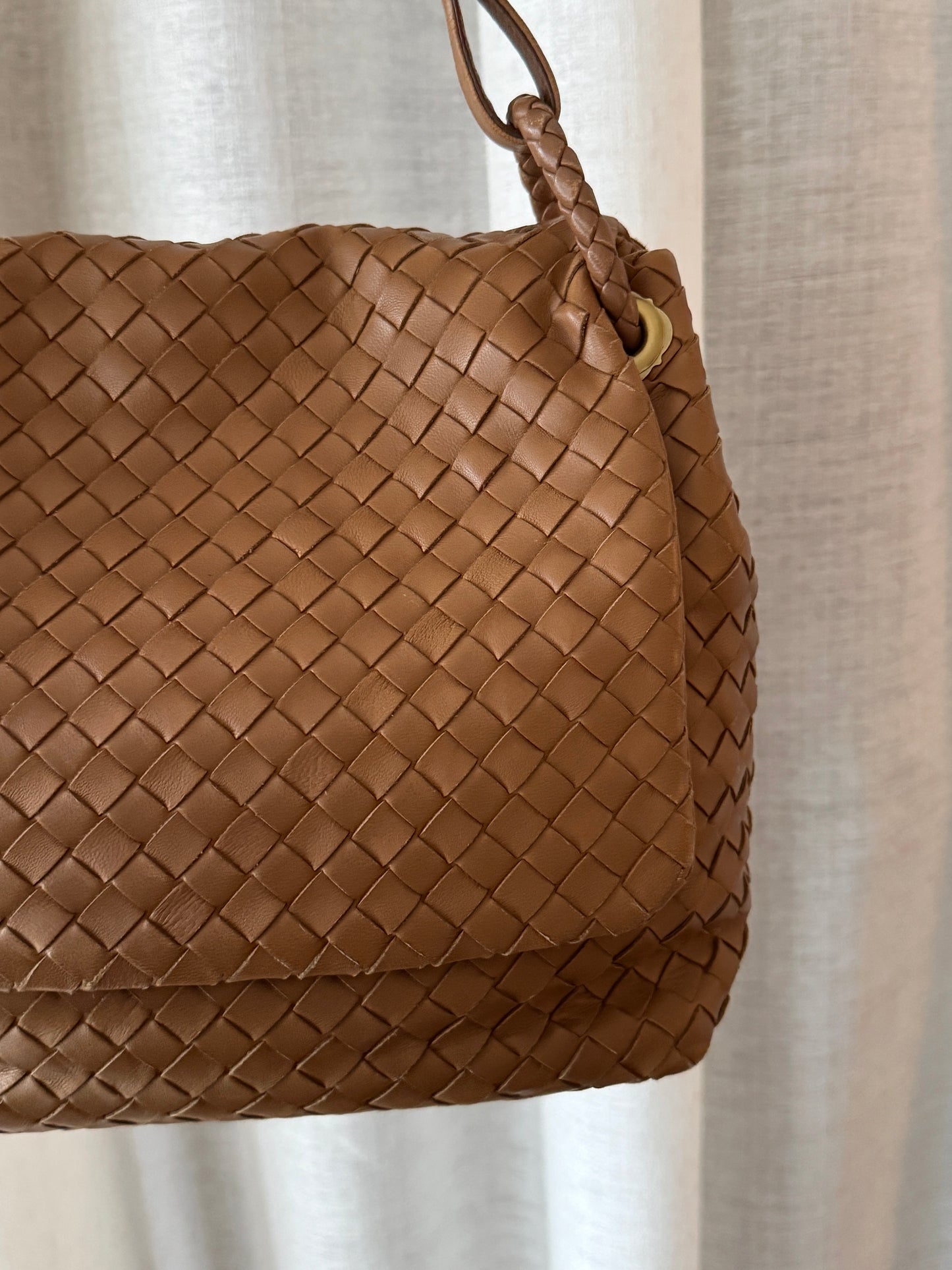 Vintage Bottega Veneta leather flap bag🧸