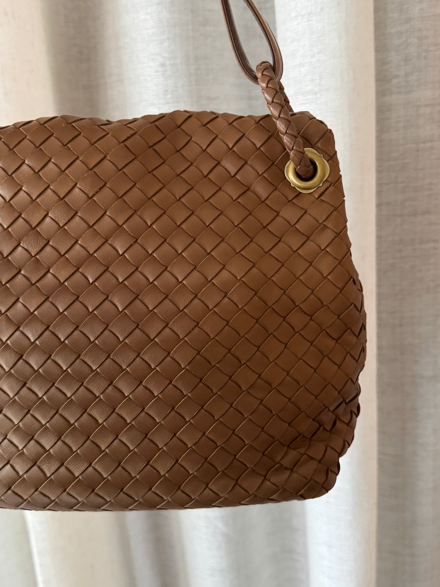 Vintage Bottega Veneta leather flap bag🧸