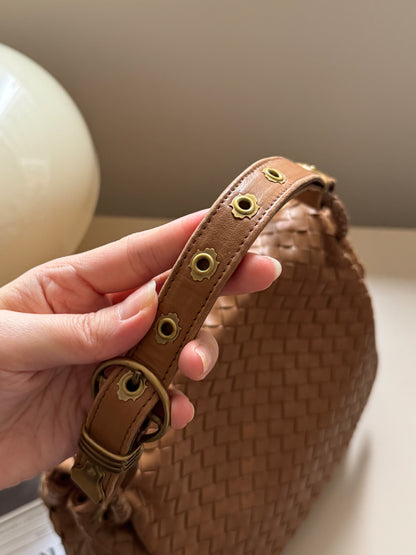 Vintage Bottega Veneta leather flap bag🧸