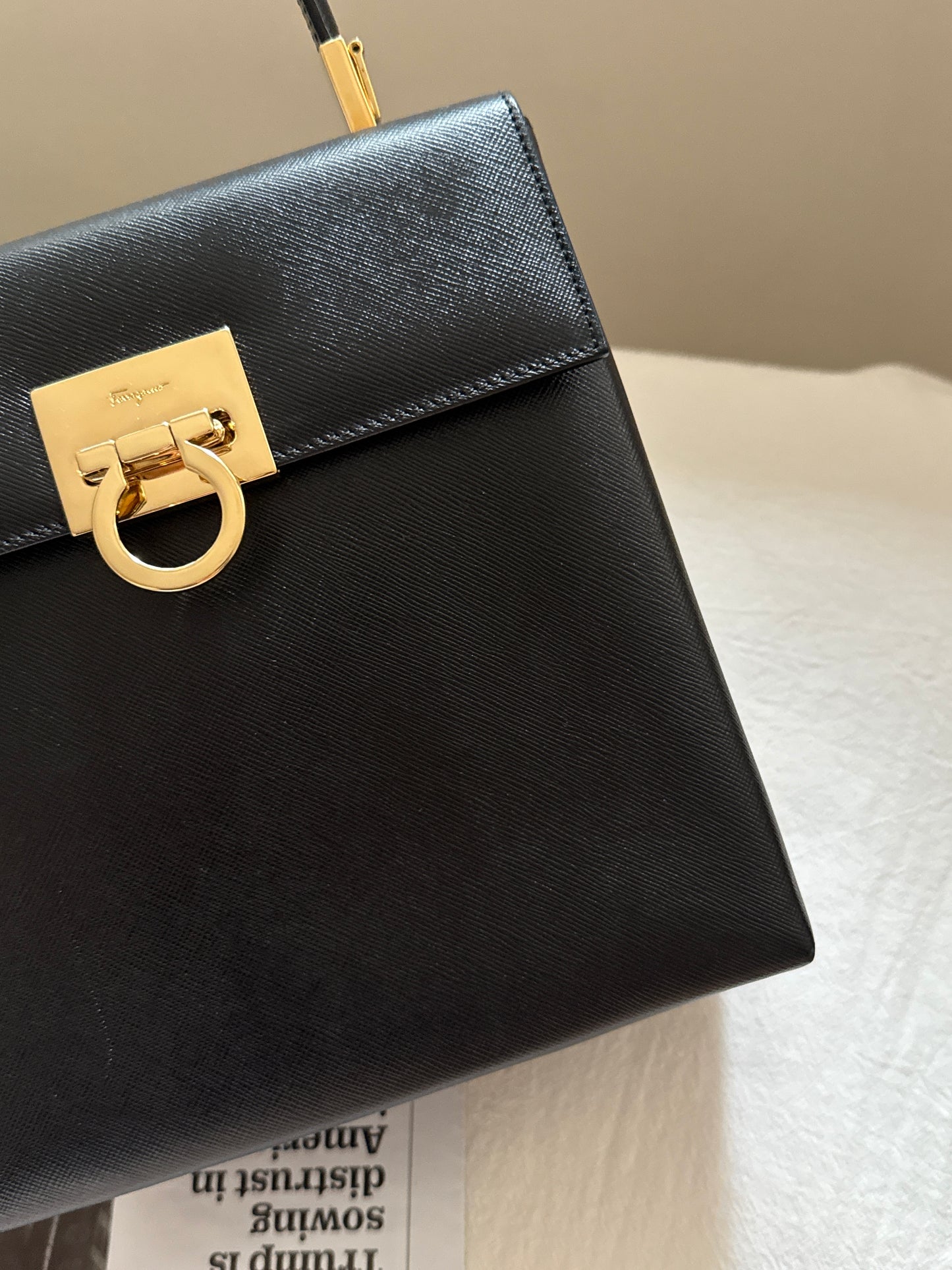 Vintage Salvatore Ferragamo黑金博物館包🪐
