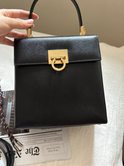 Vintage Salvatore Ferragamo黑金博物館包🪐