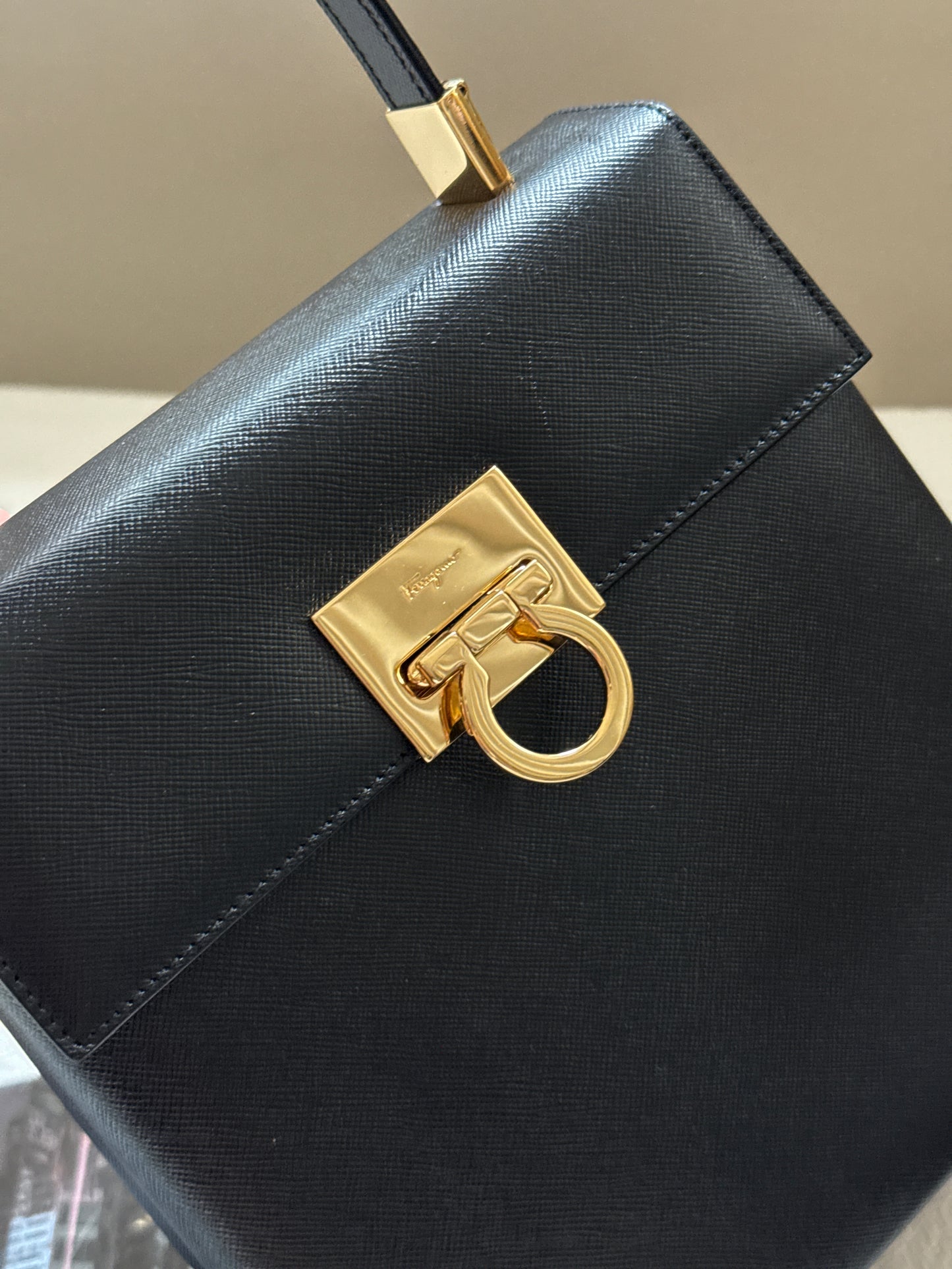 Vintage Salvatore Ferragamo黑金博物館包🪐