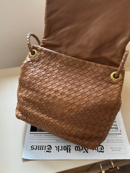 Vintage Bottega Veneta leather flap bag🧸