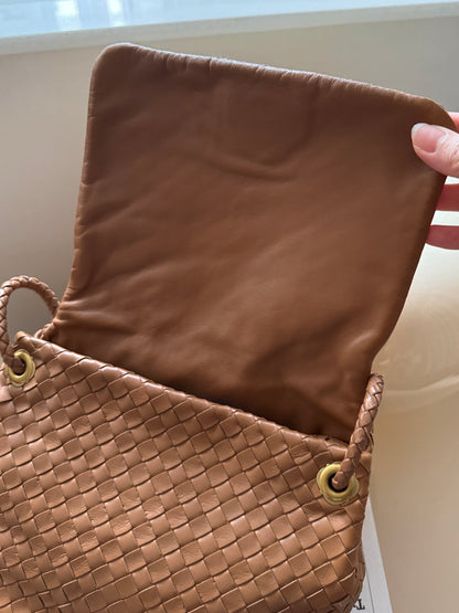 Vintage Bottega Veneta leather flap bag🧸