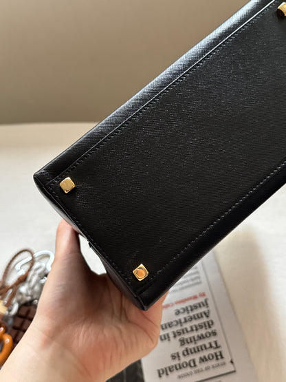Vintage Salvatore Ferragamo黑金博物館包🪐