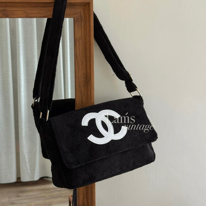 Vintage Chanel 黑白毛毛袋🐼