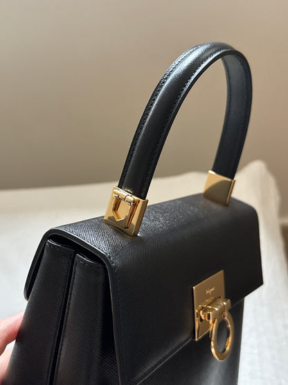 Vintage Salvatore Ferragamo黑金博物館包🪐