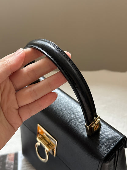 Vintage Salvatore Ferragamo黑金博物館包🪐