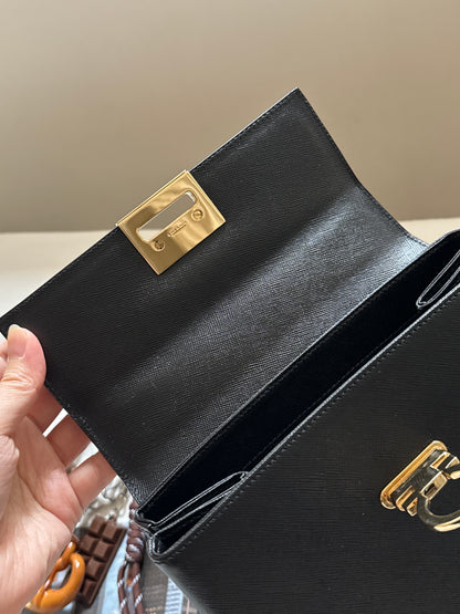 Vintage Salvatore Ferragamo黑金博物館包🪐