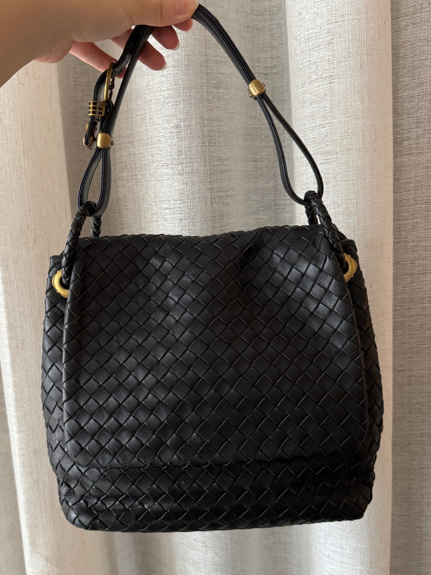 Vintage Bottega Veneta black leather flap bag🧸