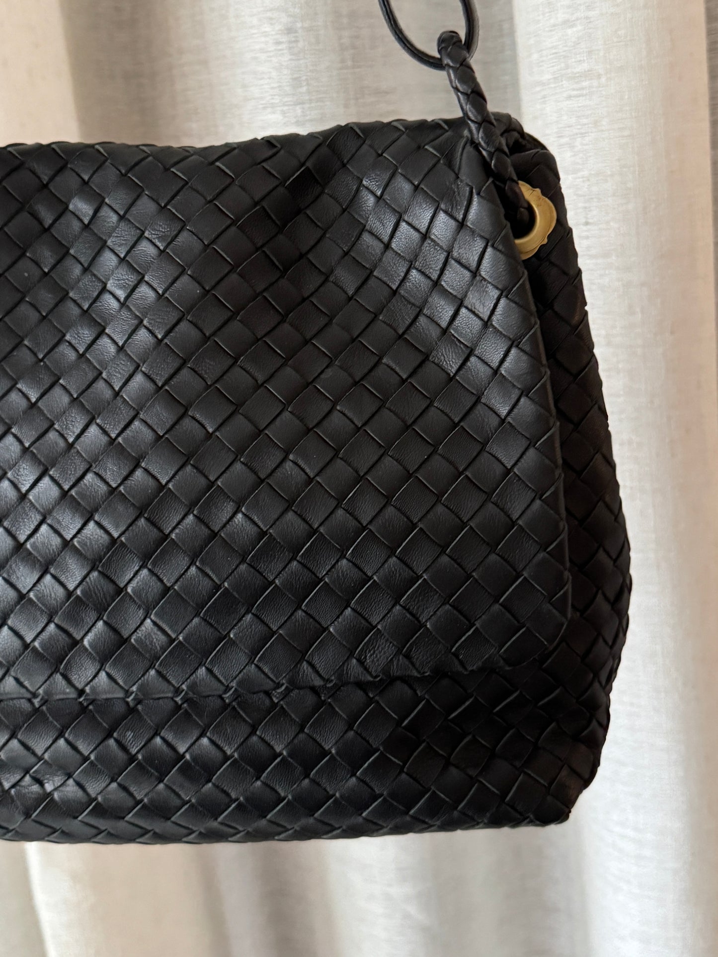 Vintage Bottega Veneta black leather flap bag🧸