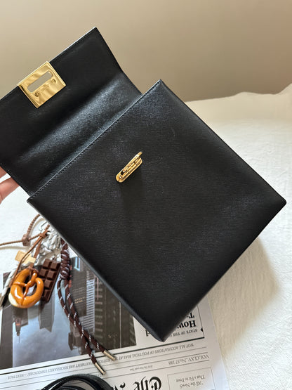 Vintage Salvatore Ferragamo黑金博物館包🪐