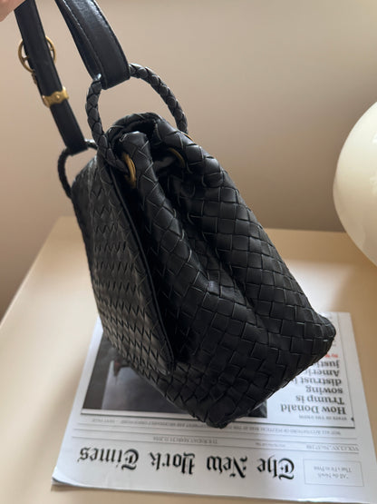 Vintage Bottega Veneta black leather flap bag🧸