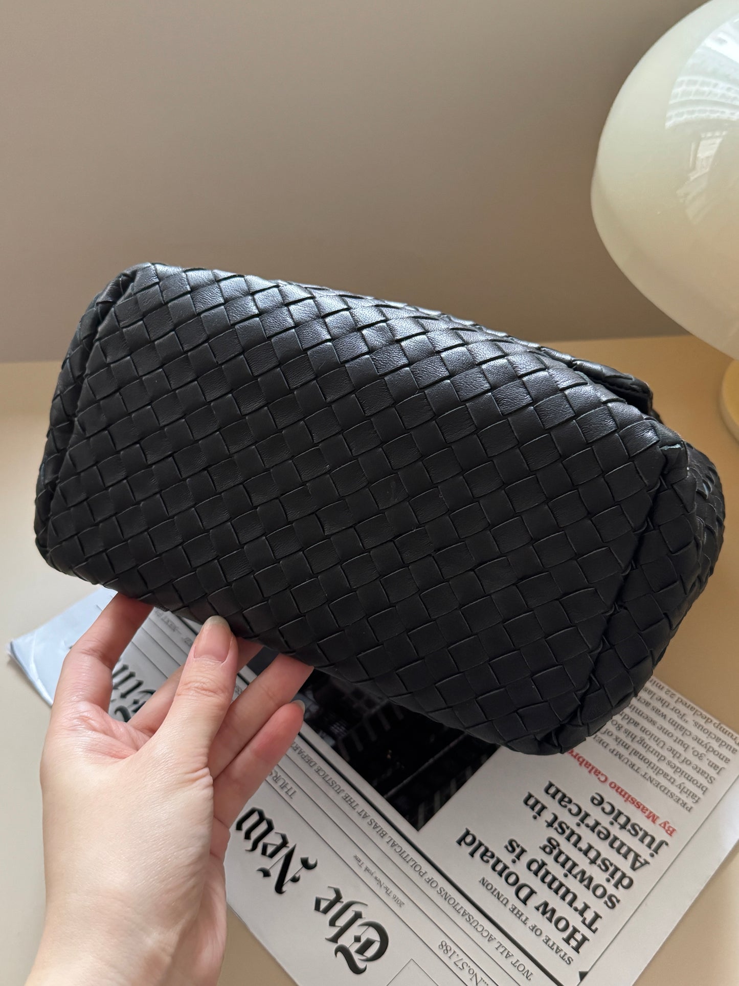 Vintage Bottega Veneta black leather flap bag🧸