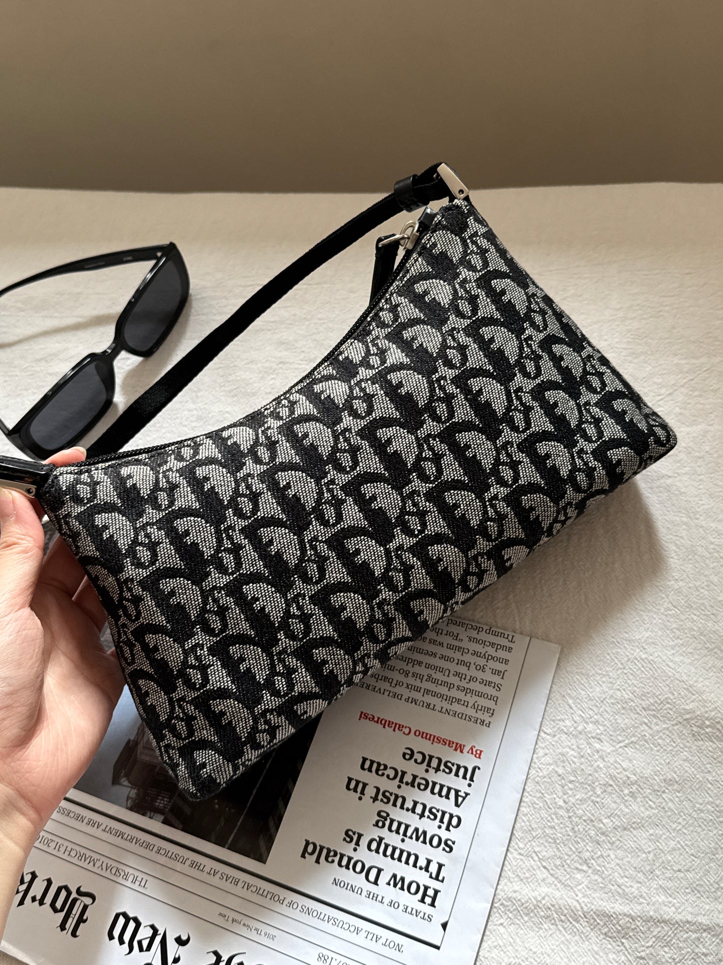 Vintage Dior 黑花銀扣trotter shoulder bag