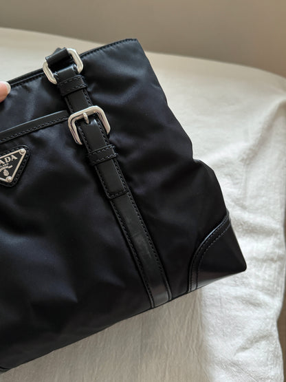 Vintage Prada nylon tote🧳