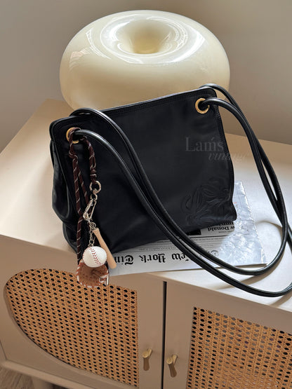 Vintage L o e w e小羊皮shoulder bag💫