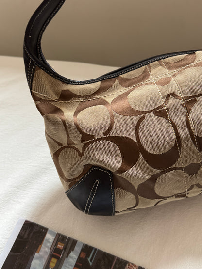 Vintage Coach chocolate hobo🥐
