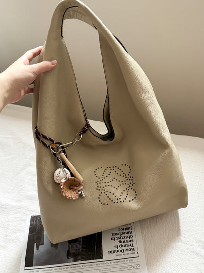 Vintage Loewe beige leather hobo bag💫