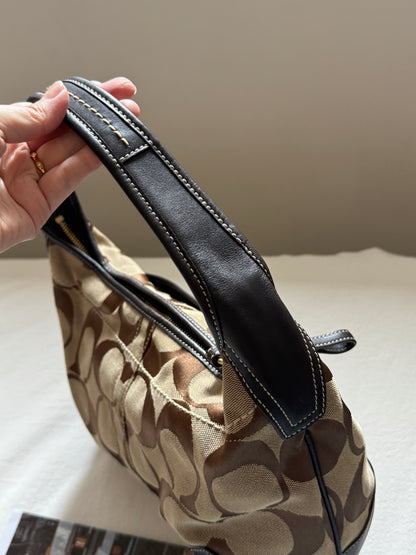 Vintage Coach chocolate hobo🥐