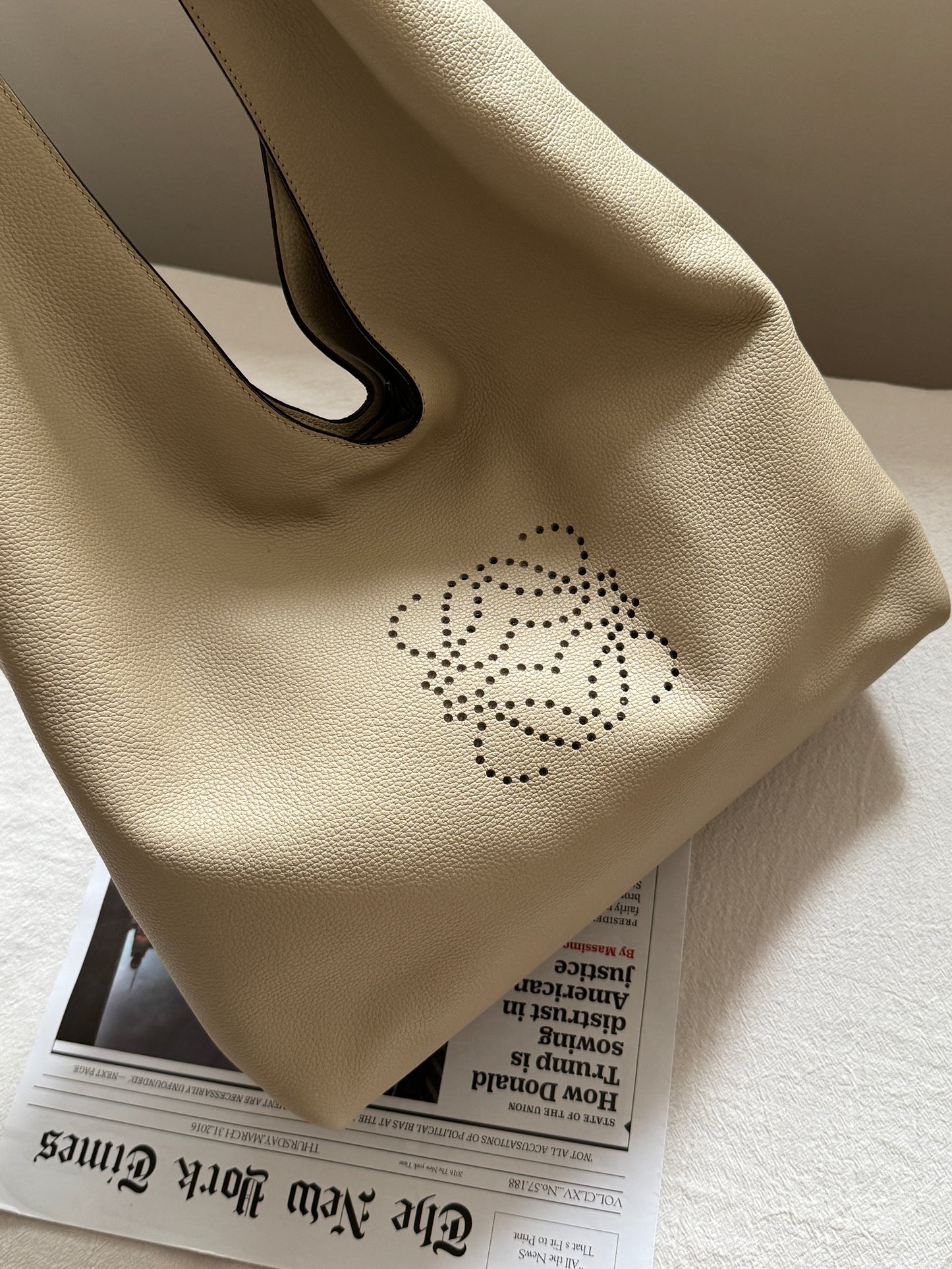 Vintage Loewe beige leather hobo bag💫