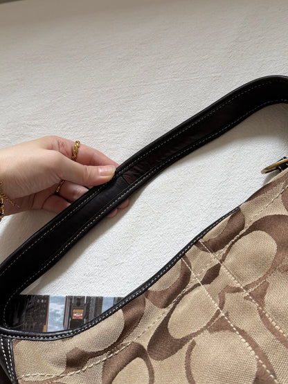 Vintage Coach chocolate hobo🥐