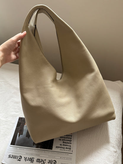 Vintage Loewe beige leather hobo bag💫