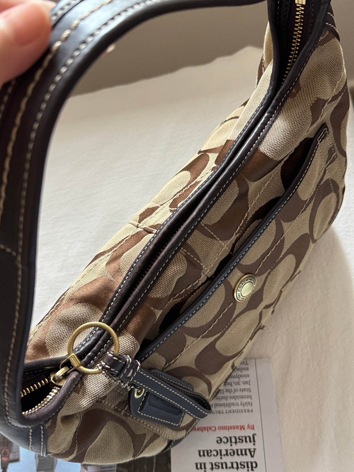 Vintage Coach chocolate hobo🥐
