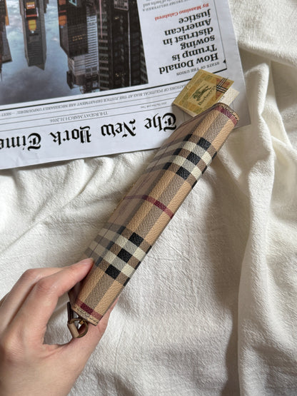 Vintage Burberry wallet🎠