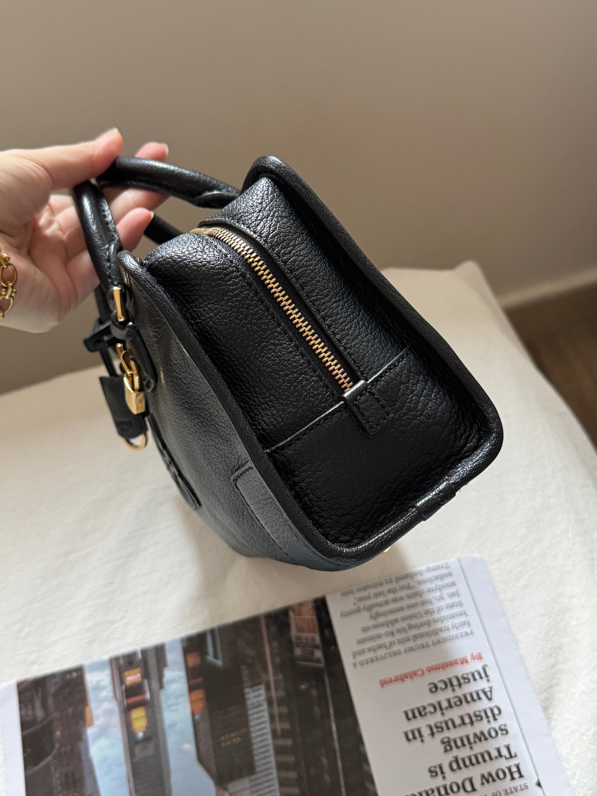 Vintage Loewe amazona 23 small