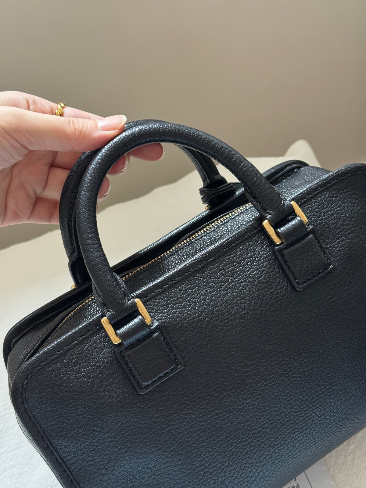 Vintage Loewe amazona 23 small