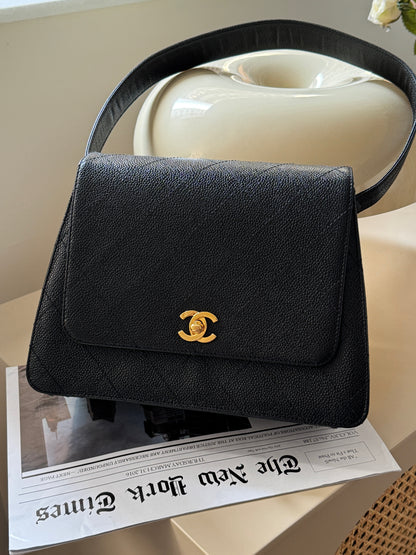 Vintage Chanel calfskin kelly🕶️