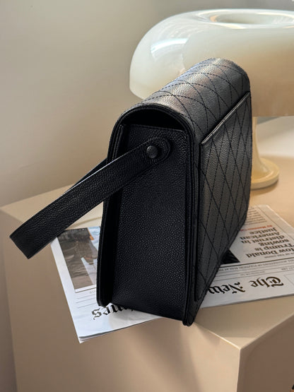 Vintage Chanel calfskin kelly🕶️