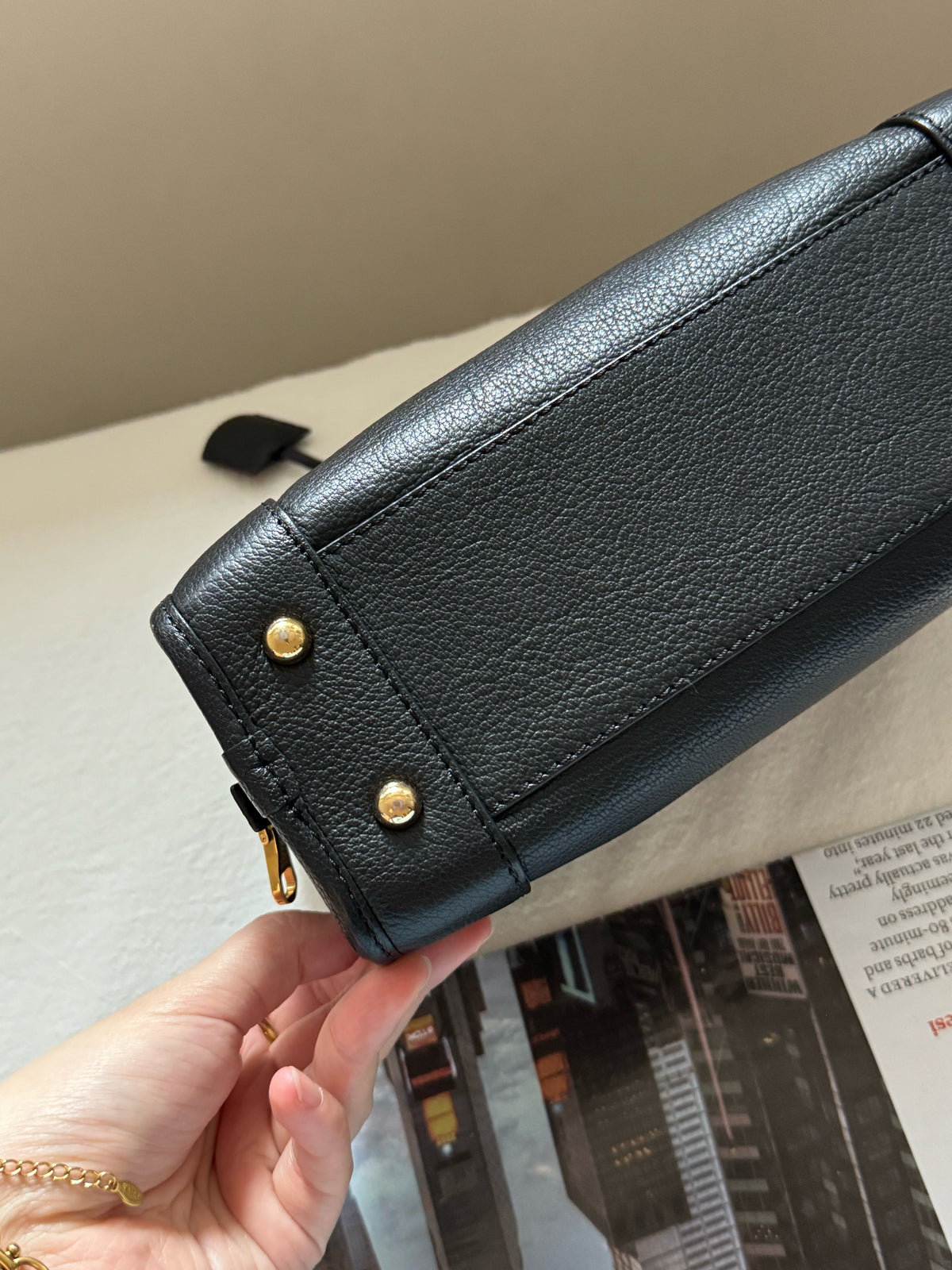 Vintage Loewe amazona 23 small