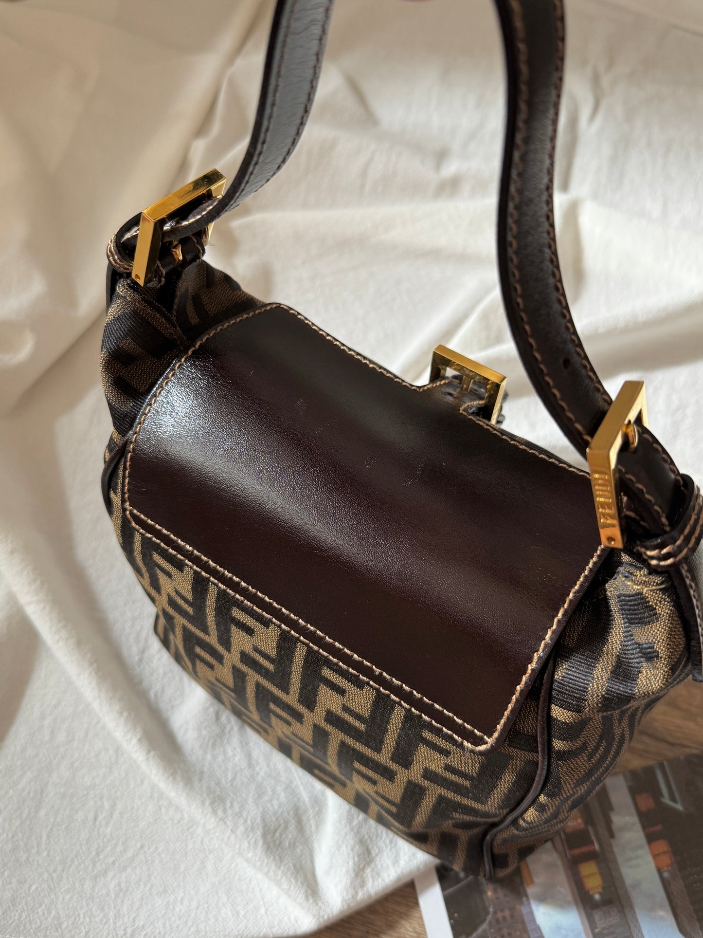 Vintage F e n d i 金扣✨zucca square bag