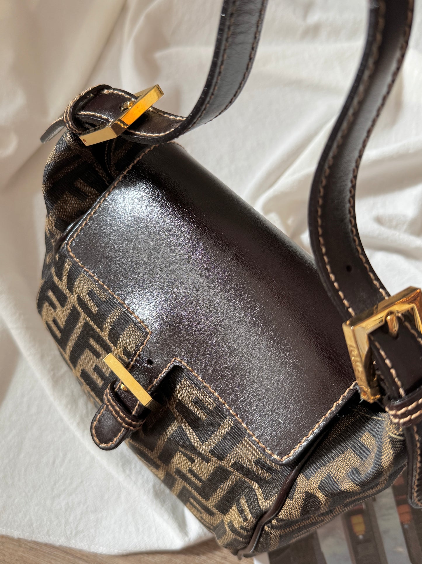 Vintage F e n d i 金扣✨zucca square bag