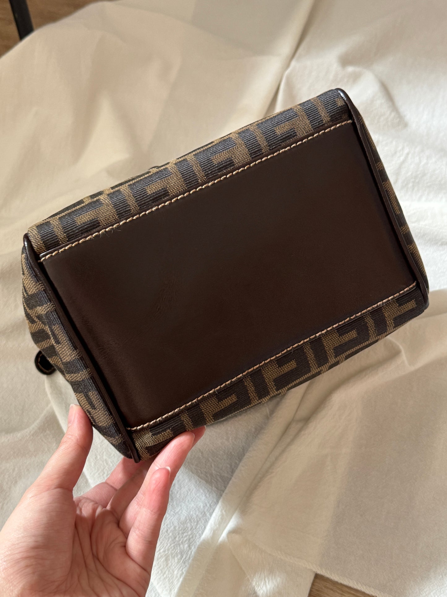 Vintage F e n d i 金扣✨zucca square bag