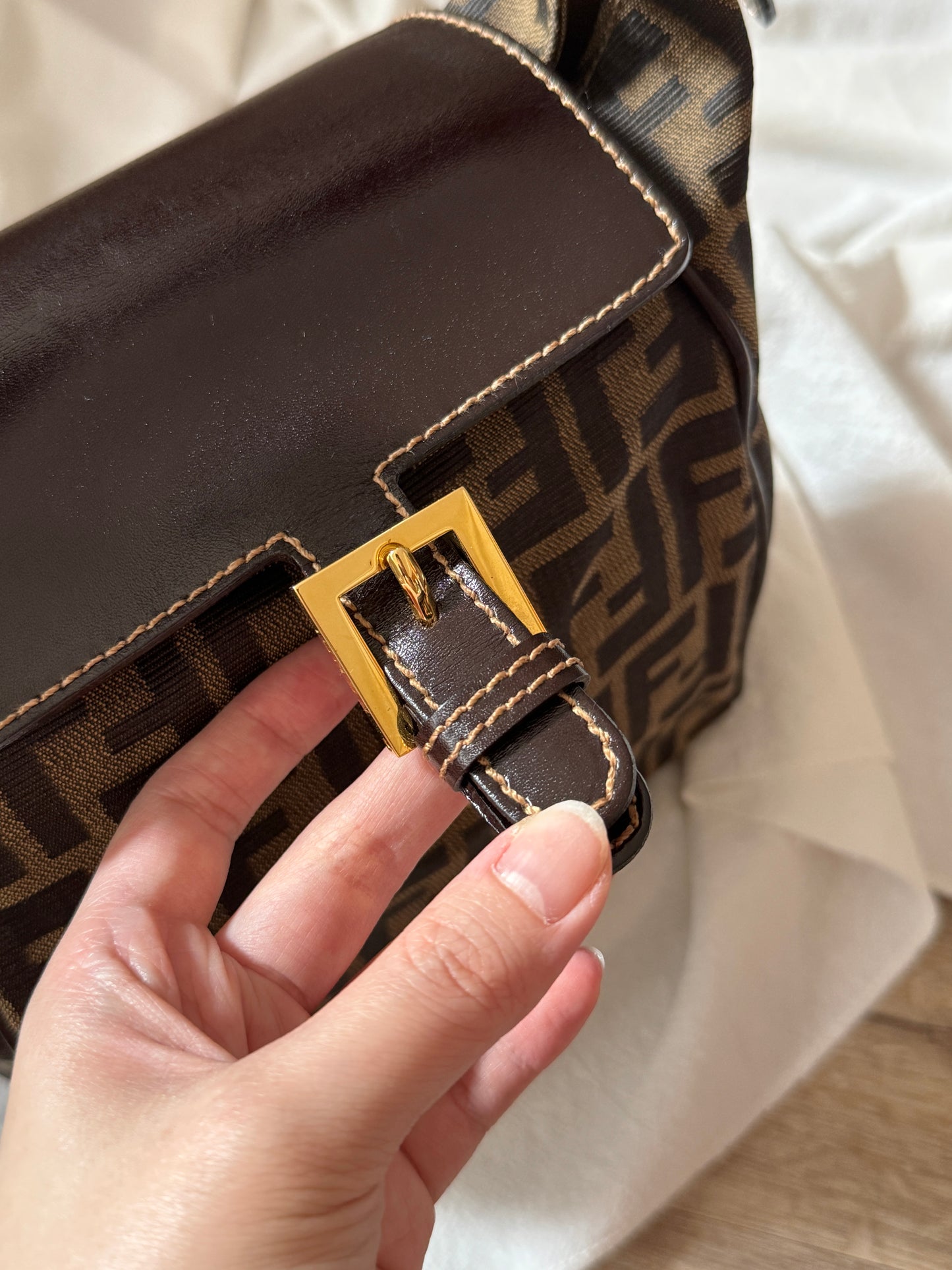 Vintage F e n d i 金扣✨zucca square bag