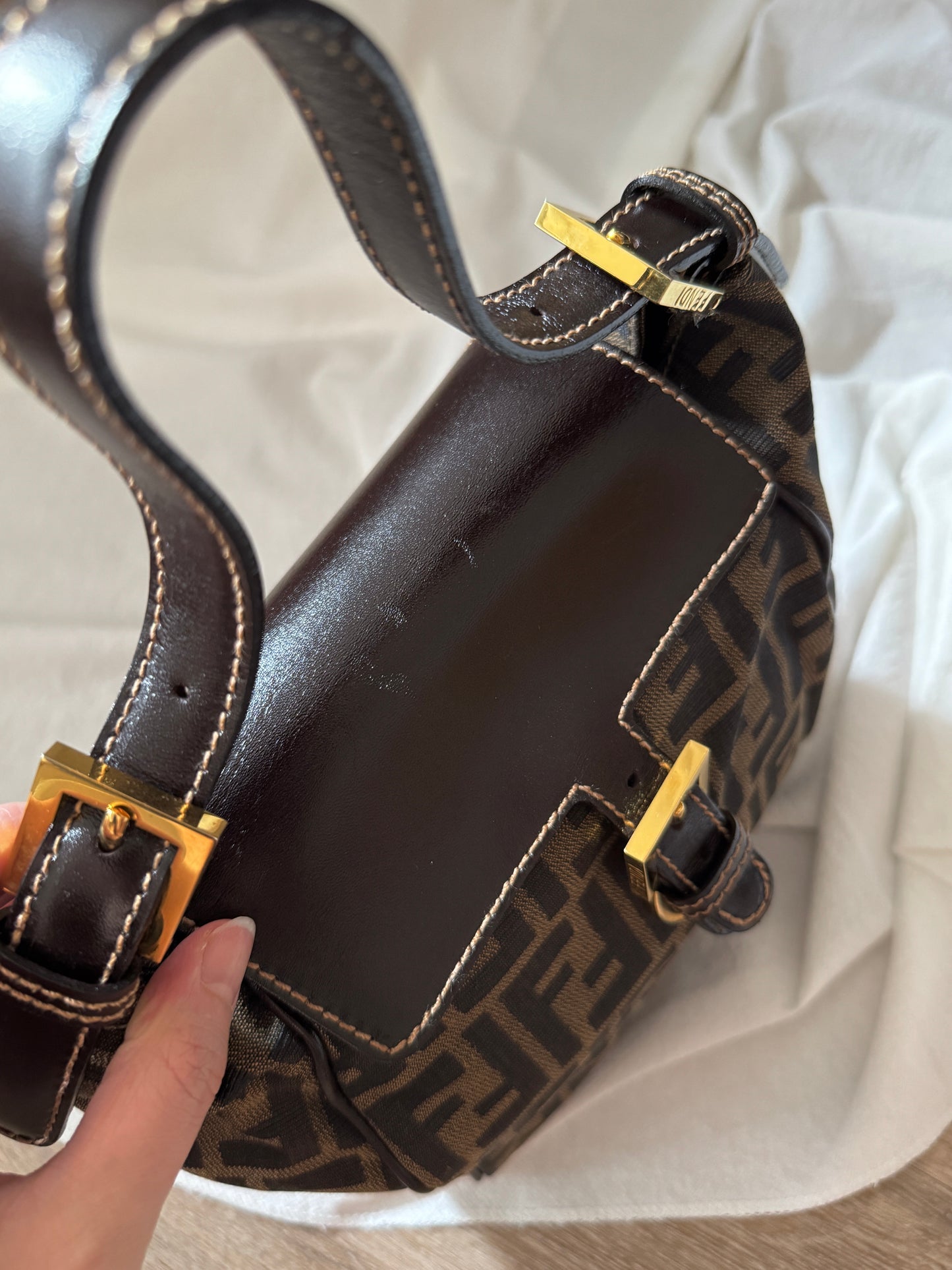 Vintage F e n d i 金扣✨zucca square bag