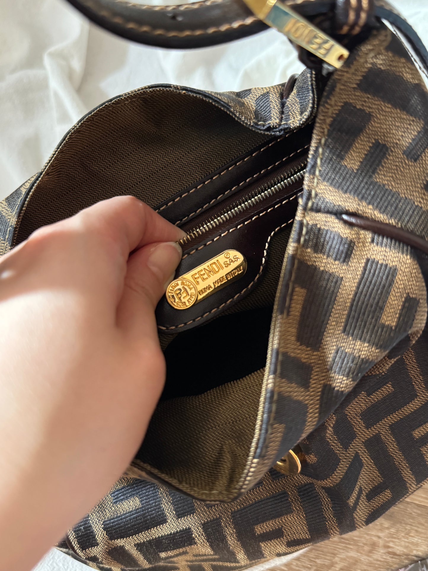 Vintage F e n d i 金扣✨zucca square bag