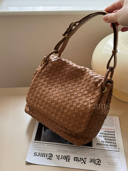 Vintage Bottega Veneta leather flap bag🧸