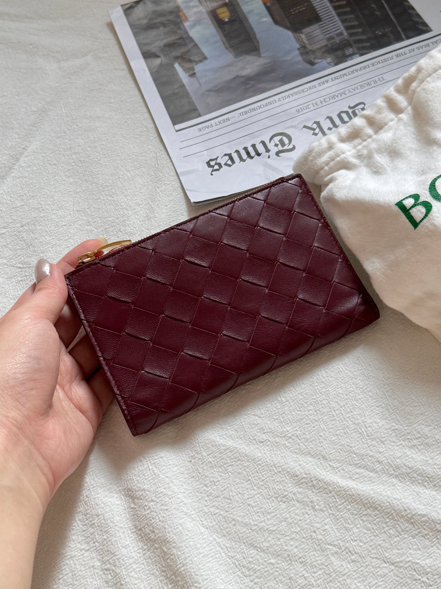 Pre-owned Bottega Veneta burgundy wallet🍷